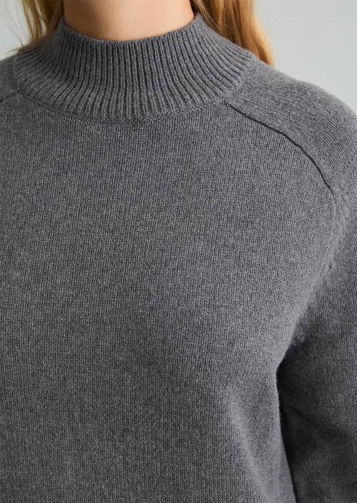 Strickkleid oversize Dark Shadow Melange in Detailansicht