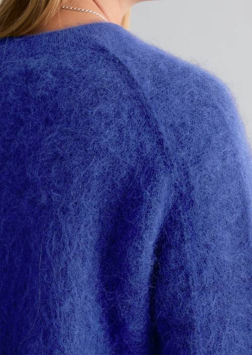 Cozy Oversized Sweater Dark Acai in detail view