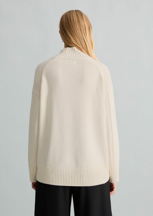 Oversized Sweater — Creamy White