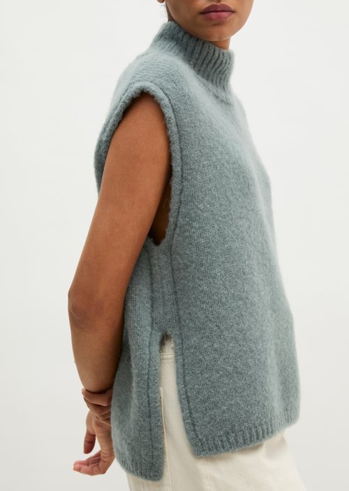 Sleeveless Sweater, Regular Fit — Foggy Blue