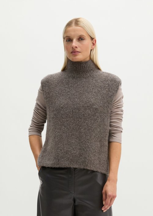 Sleeveless Sweater, Regular Fit — Stone Brown Melange