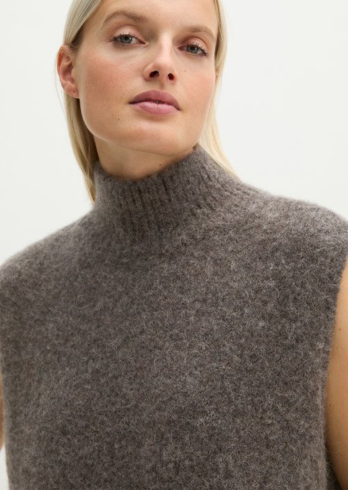 Sleeveless Sweater, Regular Fit — Stone Brown Melange