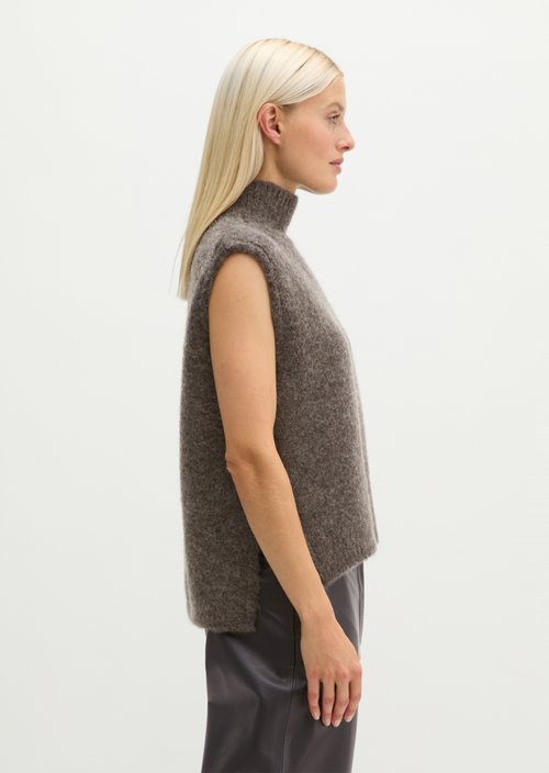 Sleeveless Sweater, Regular Fit — Stone Brown Melange