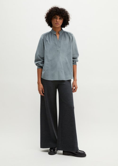 Relaxed-fit velvet blouse — Foggy Blue