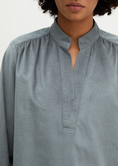 Relaxed-fit velvet blouse — Foggy Blue