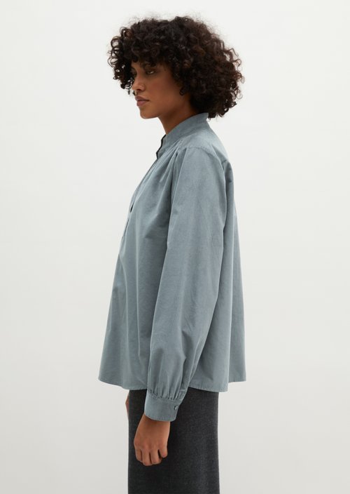 Relaxed-fit velvet blouse — Foggy Blue