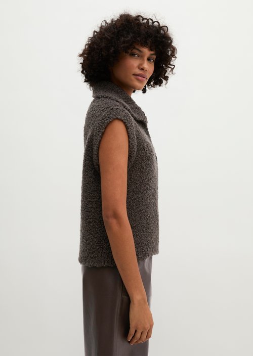 Slim-Fit Sleeveless Cardigan — Stone Brown Melange