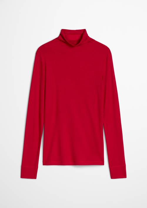 Slim-Fit Long-Sleeve Turtleneck Sunny Red in isolated view without model