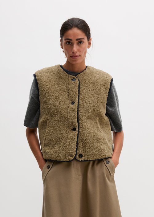 Reversible Quilted Vest, Regular Fit — Shaded Taupe