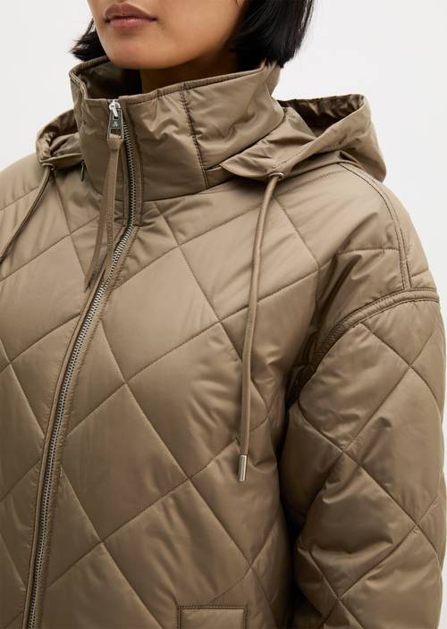 Casual Quilted Coat Milky Brown in detail view