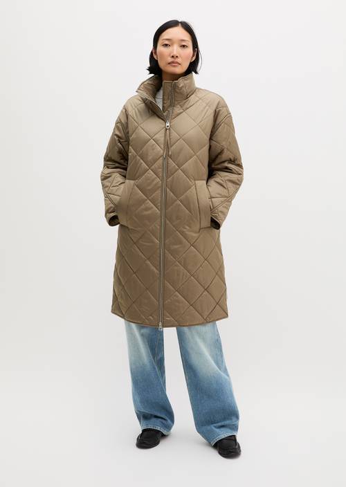 Casual Quilted Coat Milky Brown in front view
