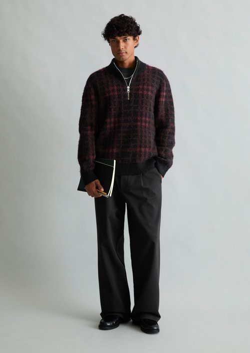 Jacquard Regular Sweatshirt — Black
