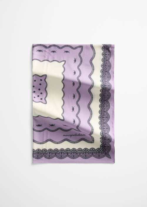 Sjaal met opdruk Light Purple in vooraanzicht