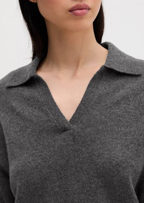 Polo en maille ample Middle Grey Melange en vue détaillée
