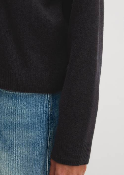Pullover loose Manic Midnight in Detailansicht
