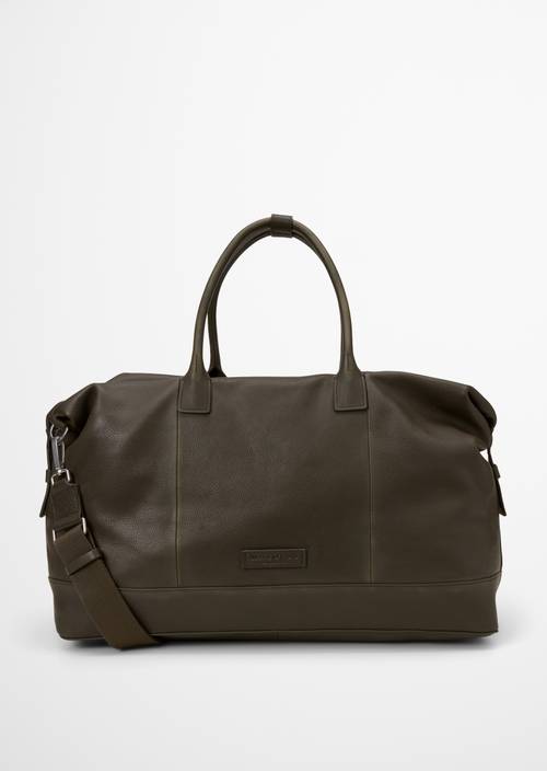 Weekender Model Loke Dusty Olive in Frontalansicht