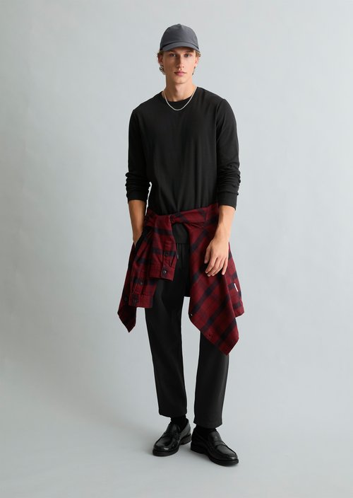 Regular-fit long-sleeve shirt — Black