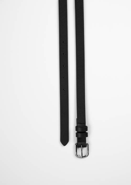 Cari Belt Black in detail view