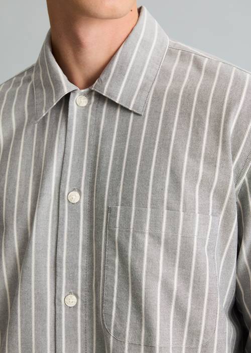 Oxford-Hemd boxy Dark Blue in Detailansicht