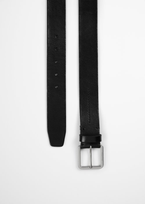 Ian Belt — Black