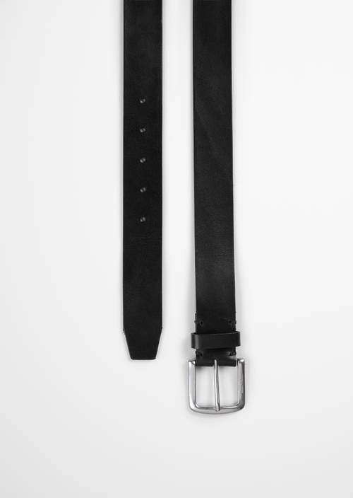 Belt, Model Jan Black in detail view