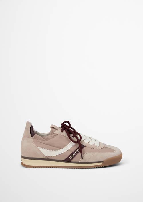 Mila Sneaker Model Natural right shoe outer view