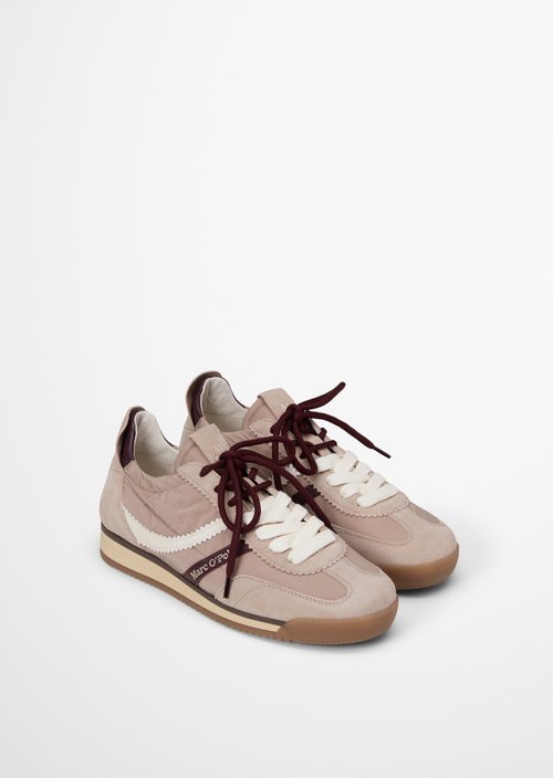 Mila Sneaker Model — Natural