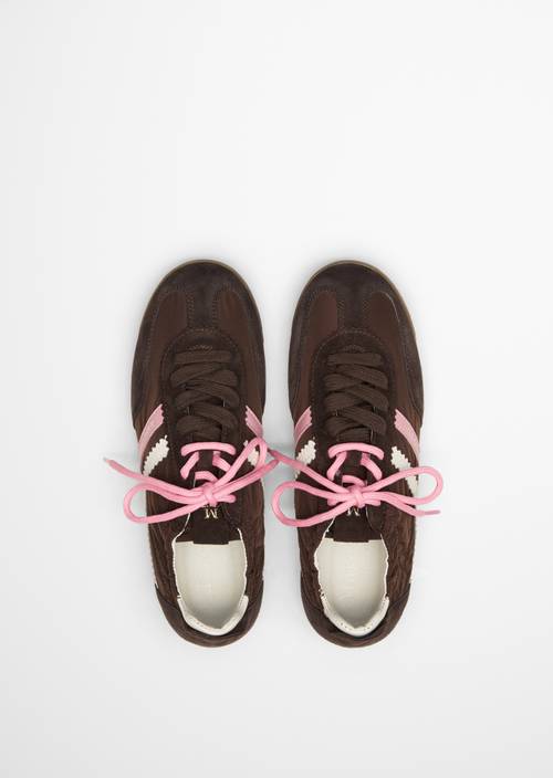 Sneaker Model Mila Black Coffee in Ansicht von oben