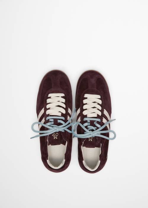 Sneaker-model Mila Black Cherry en vue de dessus