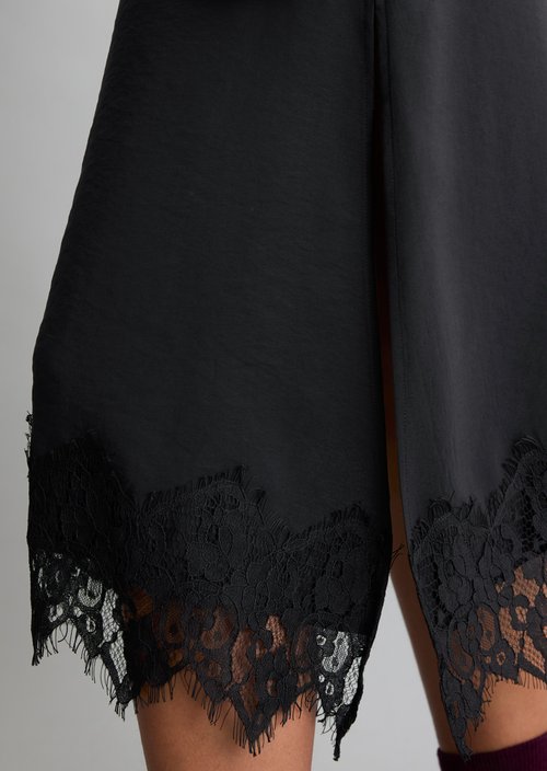 Lace Skirt, Regular Fit — Black