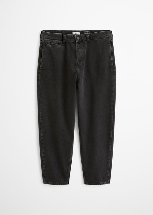 Jeans Style: Isak Relaxed Barrel Cropped — Black