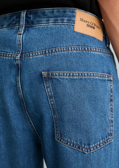 Runne Tapered Jeans — Dark Blue