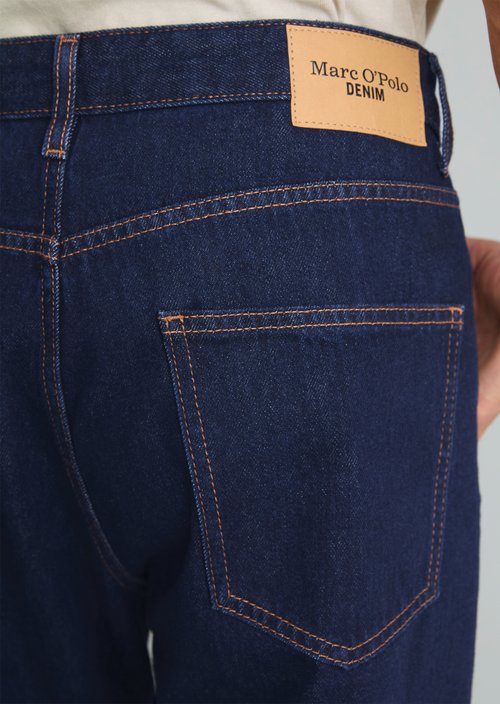 Runne Tapered Jeans — Dark Blue
