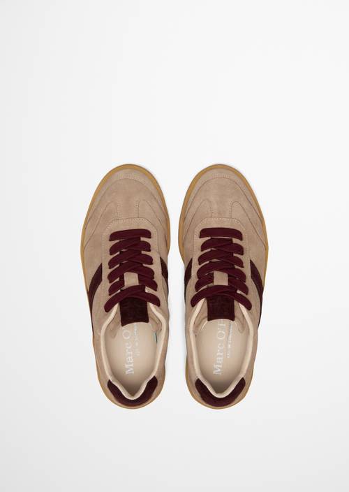 Sneaker Model Court Earthy Taupe in Ansicht von oben