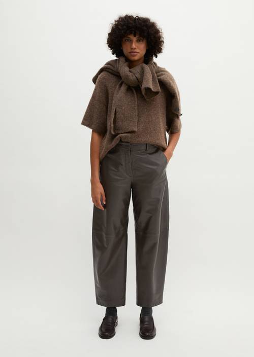 Lederhose regular Deep Chocolate in Frontalansicht