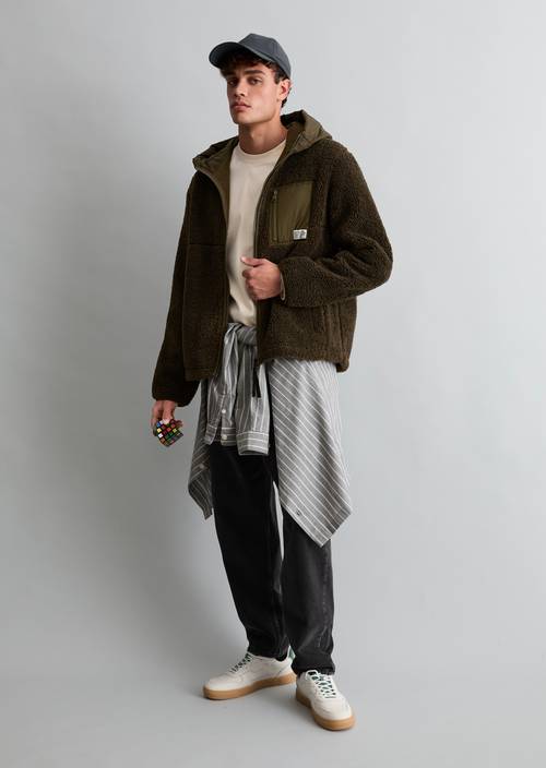 Teddyjacke relaxed Olive Drab in Frontalansicht