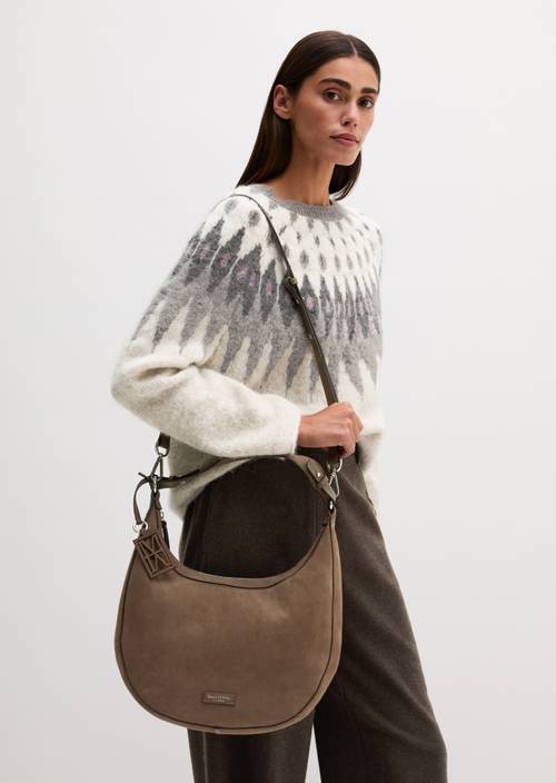Bellilo Medium Shoulder Bag Faded Brown worn on model
