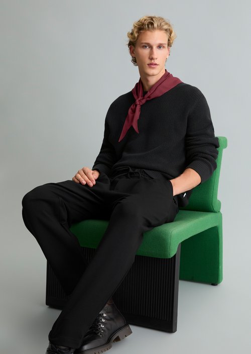 Regular-fit sweater — Black