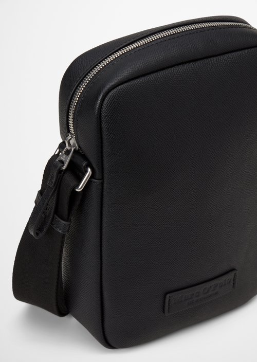 Felix Shoulder Bag — Black
