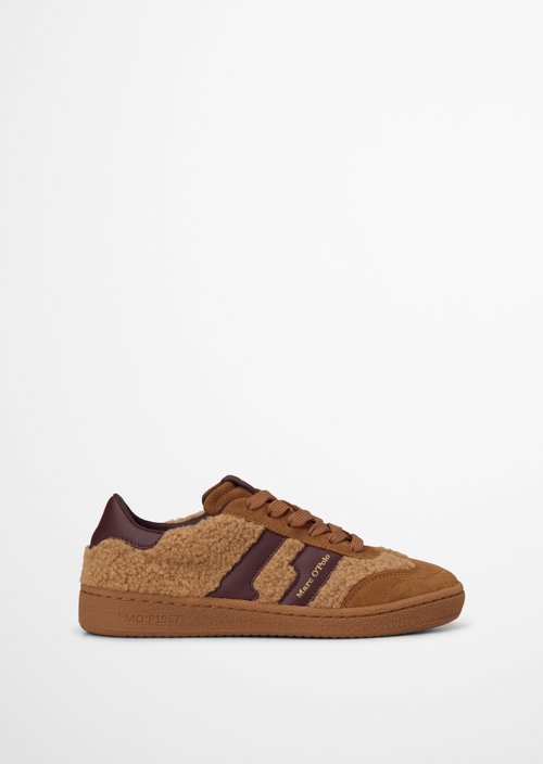 Court Sneaker Model — Pure Camel
