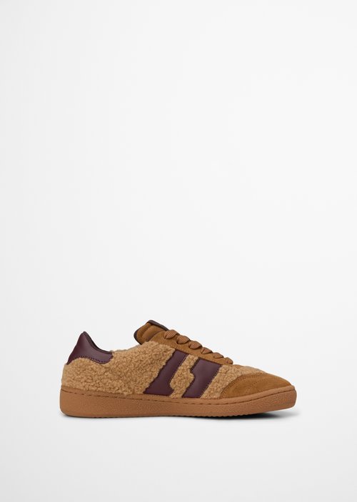Court Sneaker Model — Pure Camel