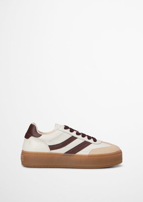 Edith Sneaker Model — Offwhite