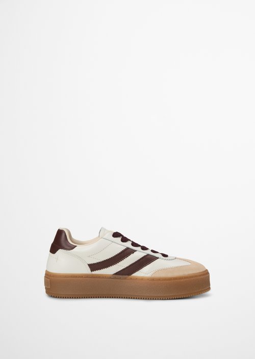 Edith Sneaker Model — Offwhite