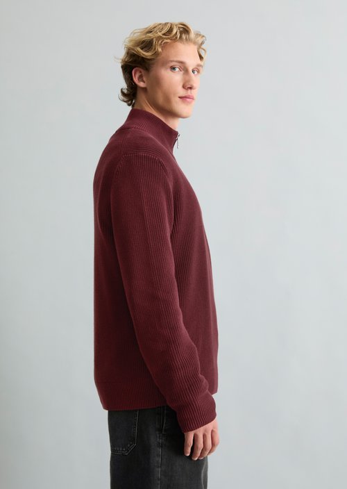 Regular-Fit Knitted Turtleneck — Burgundy