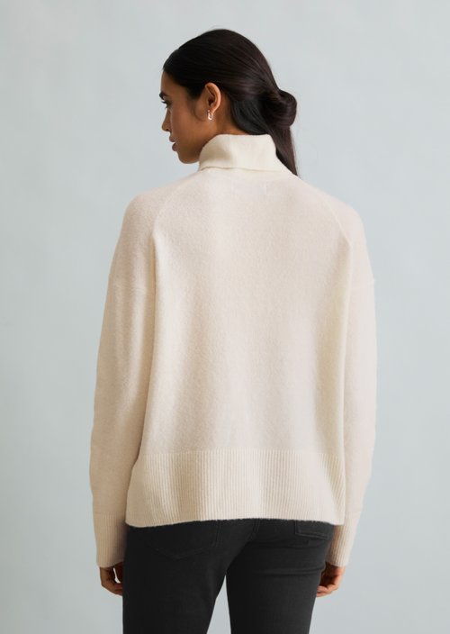Relaxed-fit turtleneck sweater — Creamy White