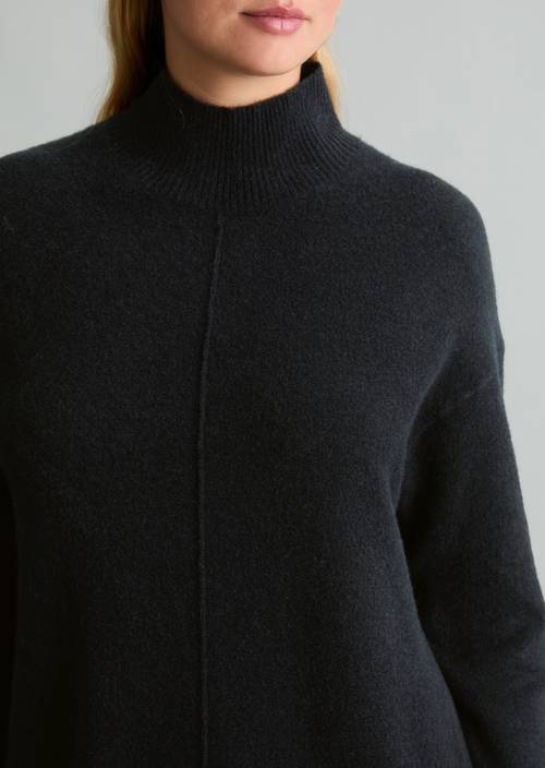 Strickkleid oversize Black Melange in Detailansicht