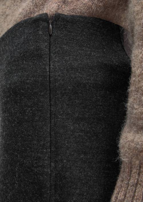 Pantalon en jersey large Dark Graphite Melange en vue détaillée