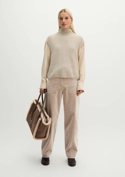 Ärmelloser Pullover relaxed Light Stone Melange in Frontalansicht