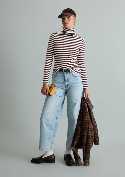 Slim-Fit Long-Sleeve Turtleneck — Dark Brown