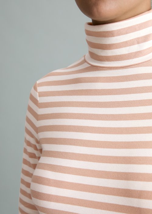Slim-Fit Long-Sleeve Turtleneck — Light Beige